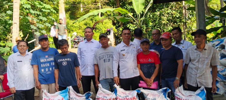 Bupati Anambas Aneng Awasi Langsung Penyaluran Pupuk Subsidi Tahun 2025