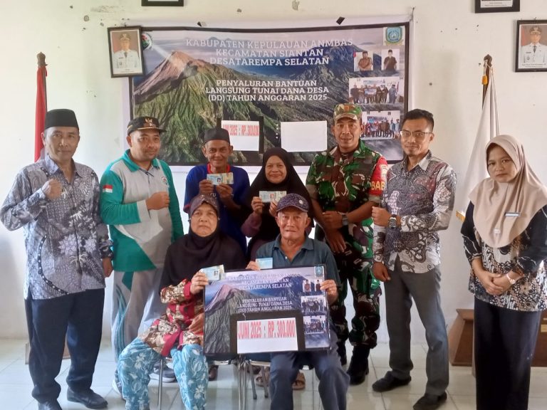 Pemerintah Desa Tarempa Selatan Salurkan BLT-DD Bulan Juni 2025 kepada 26 Keluarga Penerima