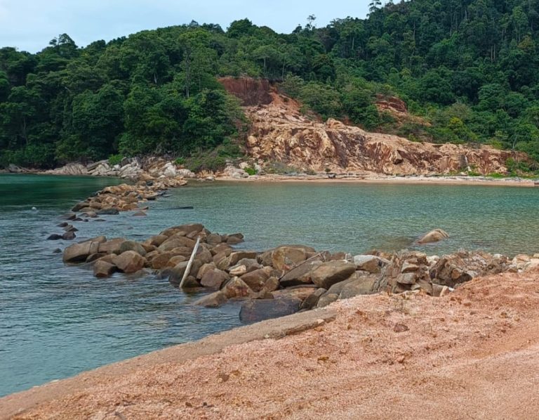 Nelayan Minta Pelabuhan Jeti “Ilegal” di Padang Melang Dibongkar