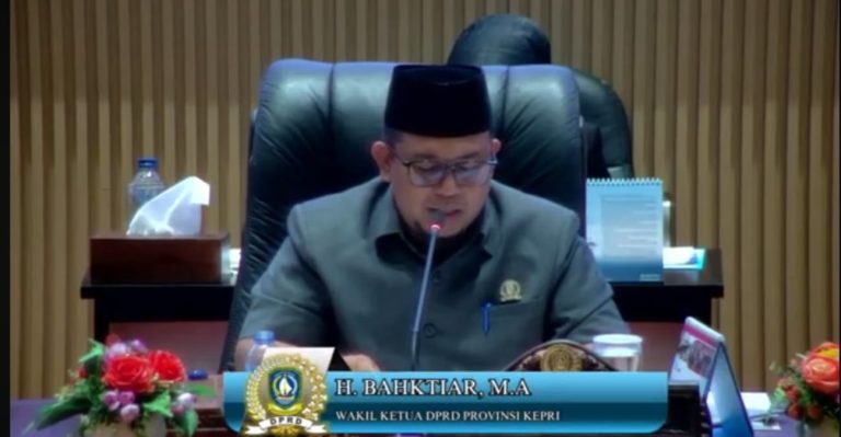 Sidang Paripurna DPRD Kepri : Pemprov Kepri Menjawab Pandangan Fraksi Terhadap LPP APBD Tahun 2024